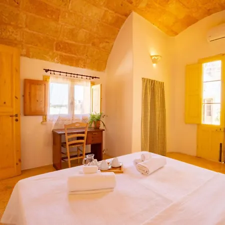 فندق مبيت وإفطار Palazzo Le Zicaredde سالفي