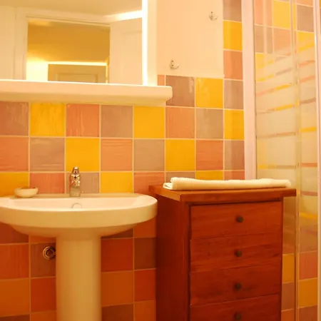 Bed & Breakfast Palazzo Le Zicaredde